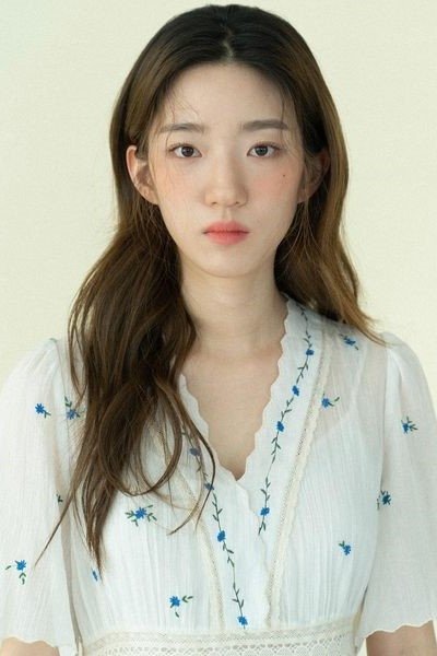 Kang Chae Young